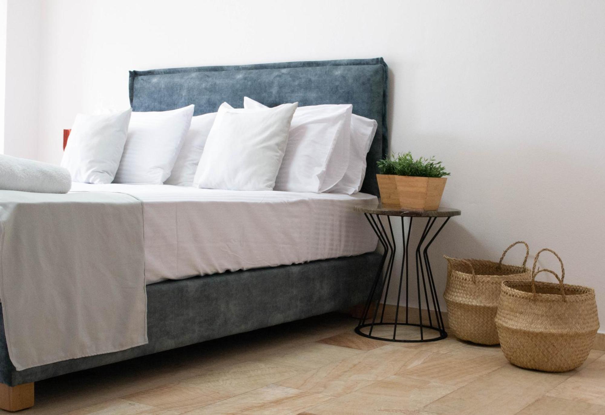 Oniropetra Luxury Suites Armakha Bagian luar foto