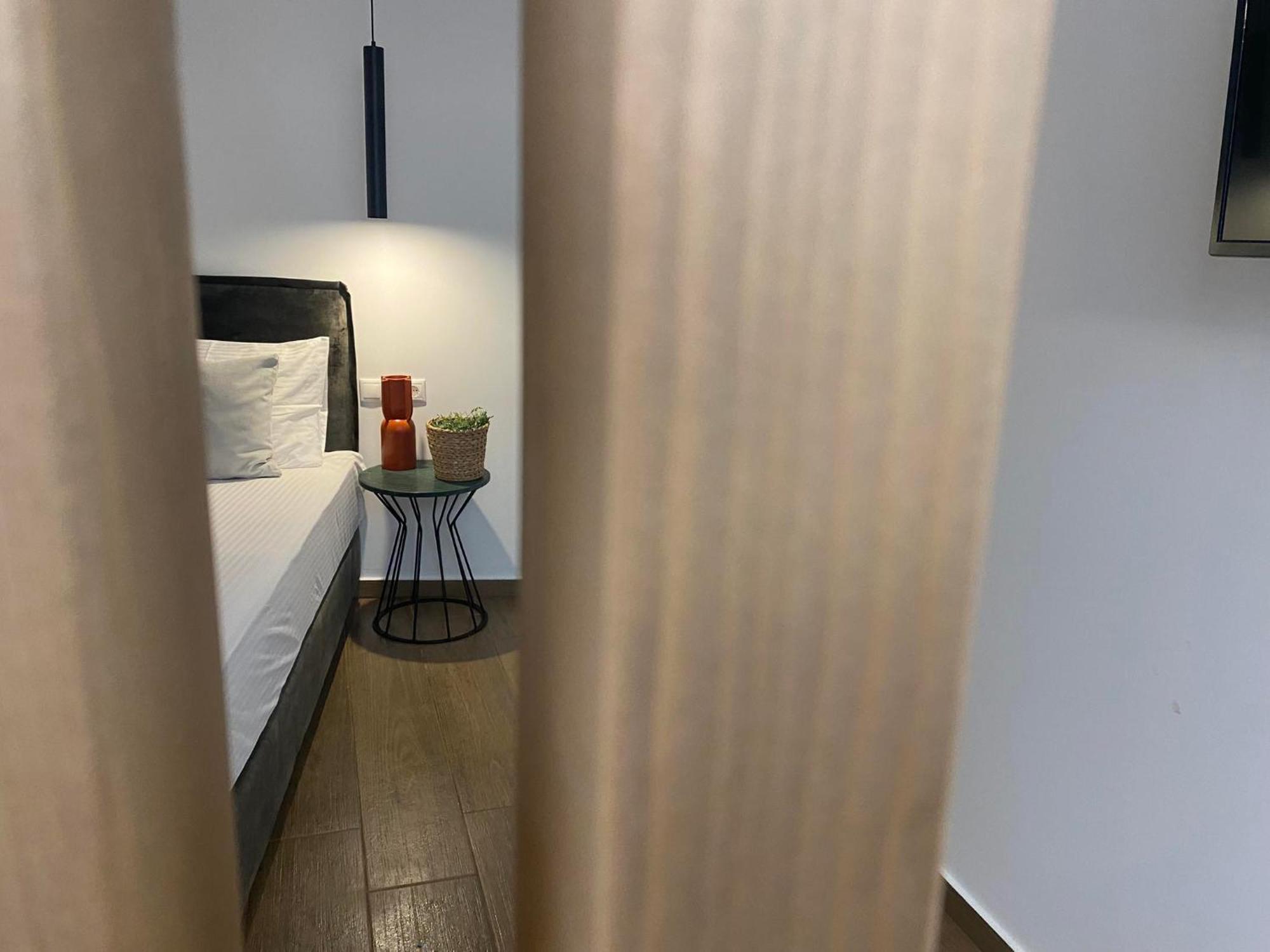 Oniropetra Luxury Suites Armakha Bagian luar foto