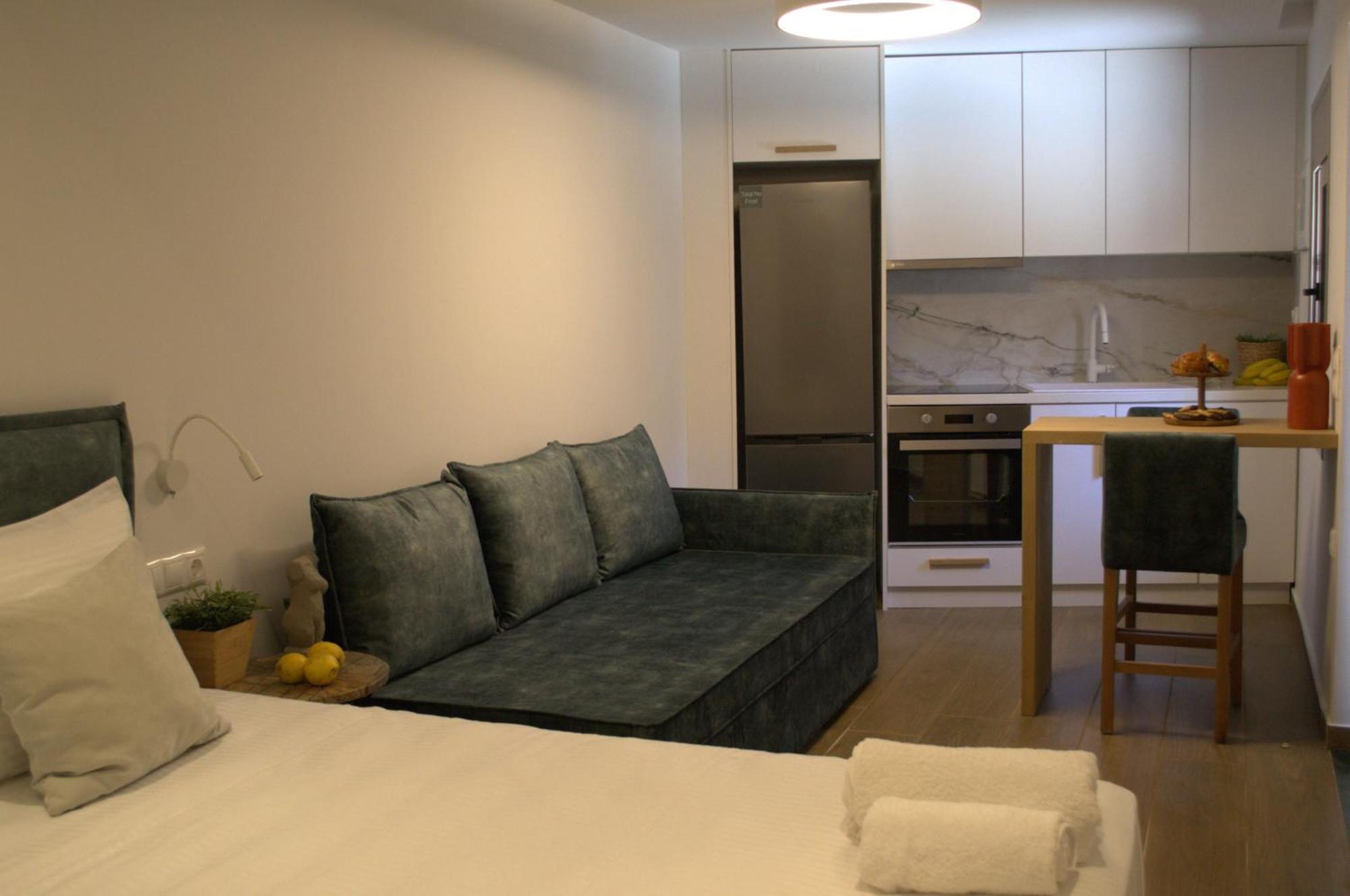 Oniropetra Luxury Suites Armakha Bagian luar foto